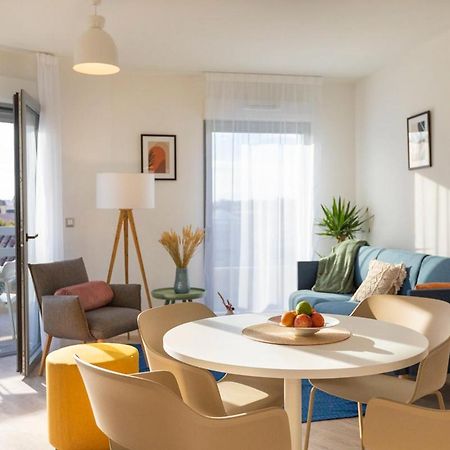 Oh Activ Nimes Aparthotel Bagian luar foto