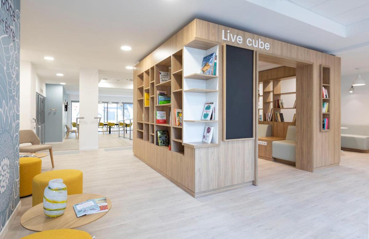 Oh Activ Nimes Aparthotel Bagian luar foto